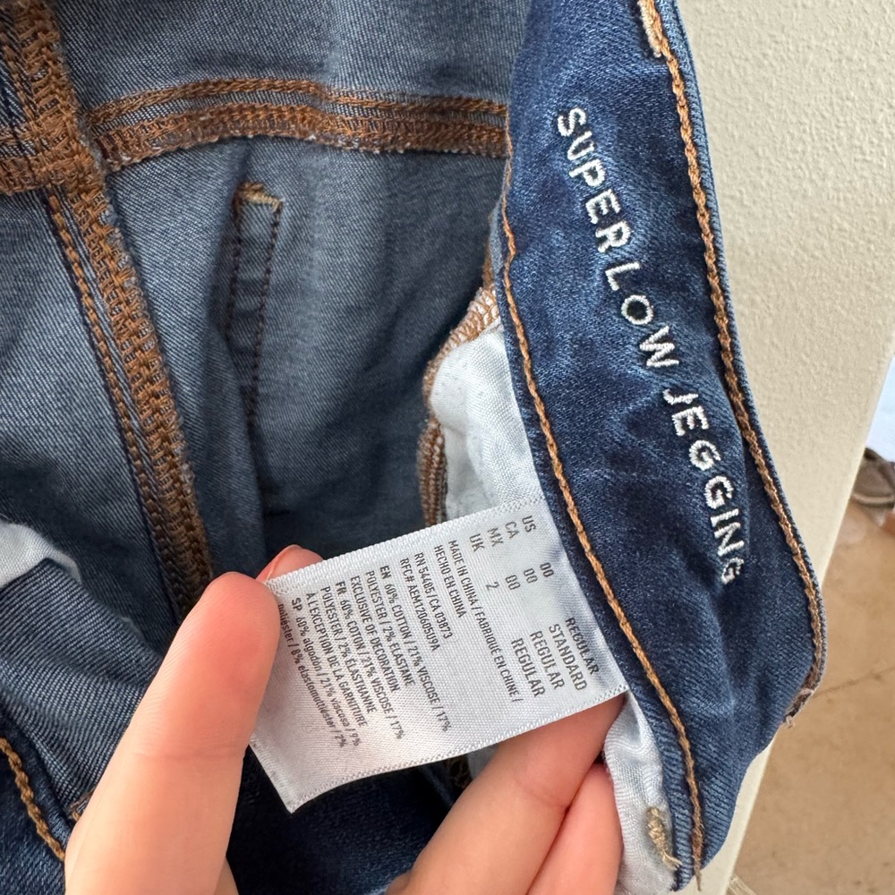 Distressed Blue Jeans - Picture 3 of 3